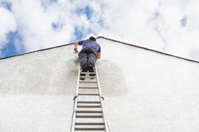 Peinture extérieure à Curnier — façades et ravalement
